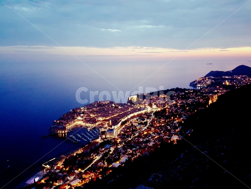 성벽,지평선,바다,지중해,지붕,야경,밤,풍경,nightscape,night,landscape,nature,자연,outdoors,옥외,경치,scenery,aerial view,조감도