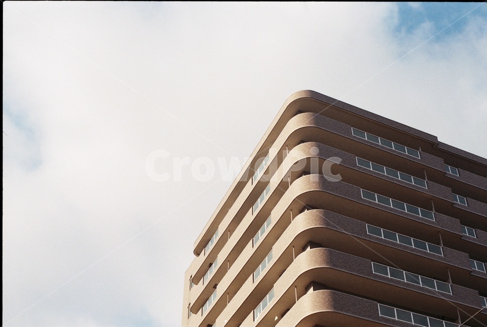 건물,하늘,맑은날씨,아파트,창문,필름사진,건축물,건물외관,exterior,building,structure,architecture,construction
