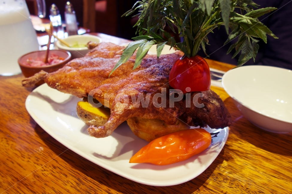 South America,pepper,guinea pig,lunch,potatoes,south,cuy,guinea,plate,peru,pig,america,andes,pigs,peruvian,grilled,eat,cooking,tradition,Kui,roast,cook,cooked,restaurant,cuisine,its good,eating,fry,guineapig,delicious,dinner,food,meal,traditional,inca,dis