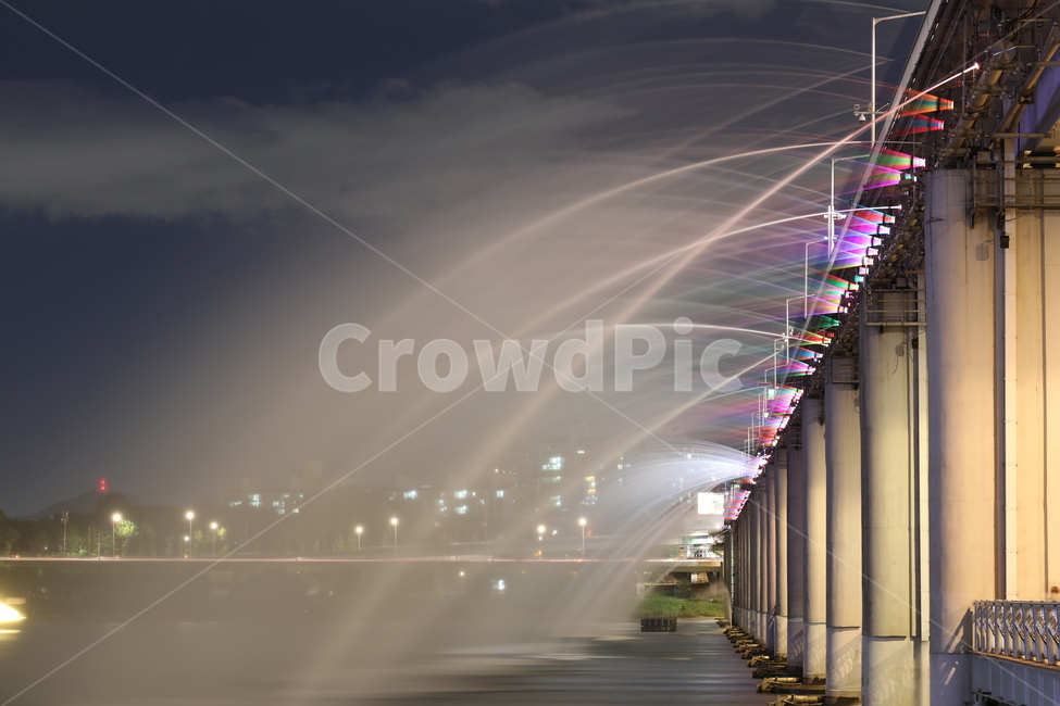 잠수교,반포대교,분수,분수쇼,야경,bridge,fountain,night,야경,밤,풍경,nightscape,night,landscape,건축물,건물외관,exterior,building,structure,architecture,construction,water,물