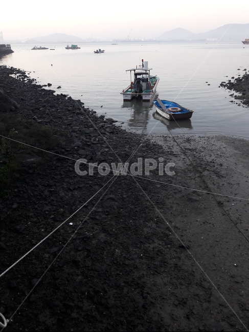 갯벌,getbol,썰물,바다,sea,배,ship,선박,watercraft,교통,transportation,일출,새벽,산업,industry,industrial,어업,fishery,fishing industry