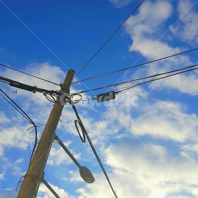 전봇대,하늘,구름,파란색,가로등,에너지산업,energy industry,utility pole,전신주