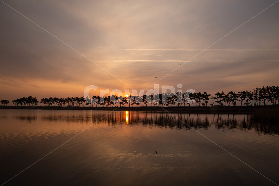 붉은하늘,redsky,새벽,dawn,sunset,sky,dusk,nature,자연,outdoors,옥외,land,땅,promontory,곶,일몰,일출,바다,바위,붉은,관광,풍경,관광지,동해,고성,황혼,하늘,물,해안선,서해,자연,풍경,nature,landscape,한국자연풍경,한국자연경관,korea nature landscape,red sky,붉은 하늘