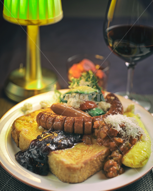음식,브런치,와인,프렌치,토스트,오믈렛,런치,샐러드,점심,식사,brunch,sandwich,omelet,sausage,french,wine,food,salad,아침,morning,치즈,쨈,cheese,jam,toast,음식,식재료,요리,food,cook,meal,dishes,food reserves,양식,서양음식,서양요리,western food,western dishes,western meal,western cook,술,주류,alcohol