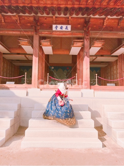 한복,사람,전통의상,여자,감성사진,소녀,색감,경복궁,궁,한국전통,한국문화,koreantraditional,koreanculture,한국전통의상,hanbok,인물,인간,여성,human,person,woman,female,lady,감성,sensible,feeling,한국전통,한국문화,korean traditional,korean culture,한복,한국전통의상,hanbok,korean traditional clothes,사람,인물,인간,human,person,여성,여자,woman,female,lady