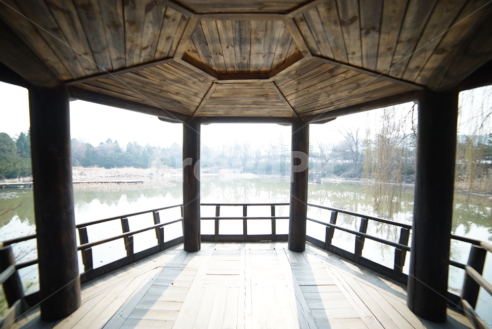 railing,난간,나무,구조물,건축,호수,정좌