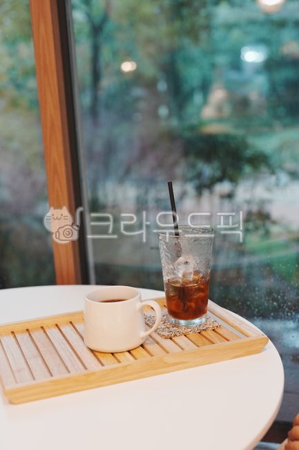 cafe,coffee,Rainy Day,Americano,inside