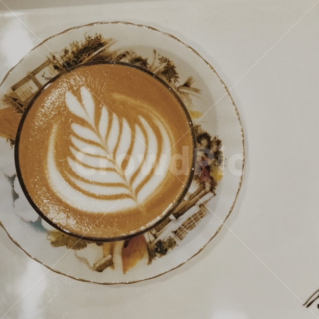 커피,튤립,플랫화이트,유리잔,호주라떼,커피,카페,coffee,cafe,감성,sensible,feeling
