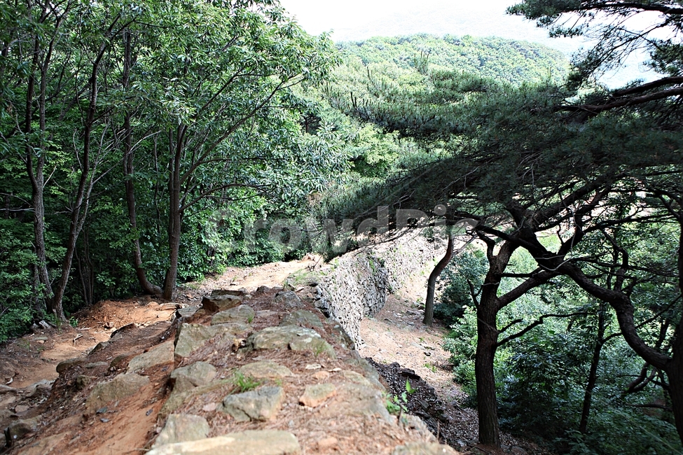 전등사,전등사둘레길,길,돌담,성곽,풍경