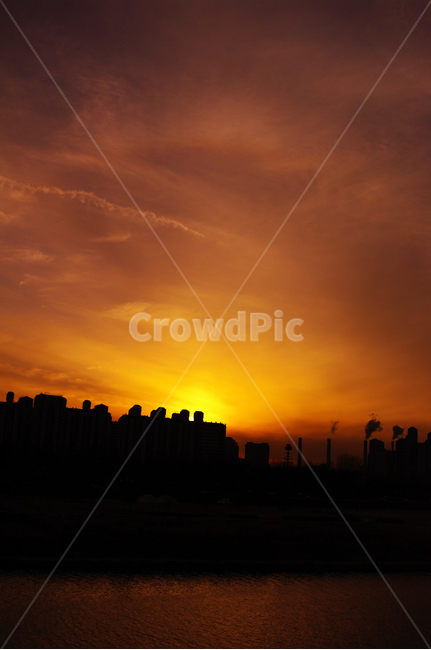 노을,일몰,sunset,빌딩,하늘,구름,풍경,도시,풍경,city,landscape,한국도시풍경,한국도시경관,korea cityscape,실루엣,그림자,silhouette,shadow,nature,자연,outdoors,옥외,sunlight,햇빛,sky,red sky,붉은 하늘,dawn,새벽,dusk,황혼