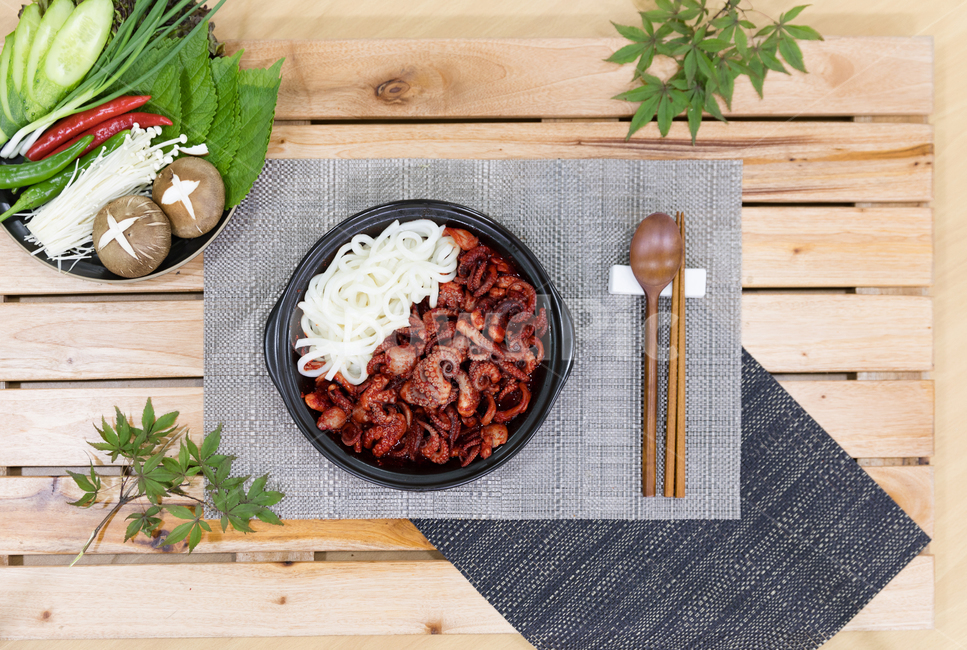 음식,쭈꾸미볶음,식사,안주,쭈꾸미,저녁식사,한식,korea,spicy,오징어볶음,식당,매콤,매운맛,red,맛집,고추장,고춧가루,식재료,요리,cook,reserves,수산물,해산물,fisheryproducts,seafood,한국음식,한국요리,food,dishes,korean,meal,koreancook,맛있다,먹다,맵다,소스,볶음,음식,식재료,요리,food,cook,meal,dishes,food reserves,한식,한국음식,한국요리,korean food,korean dishes,korean meal,korean cook