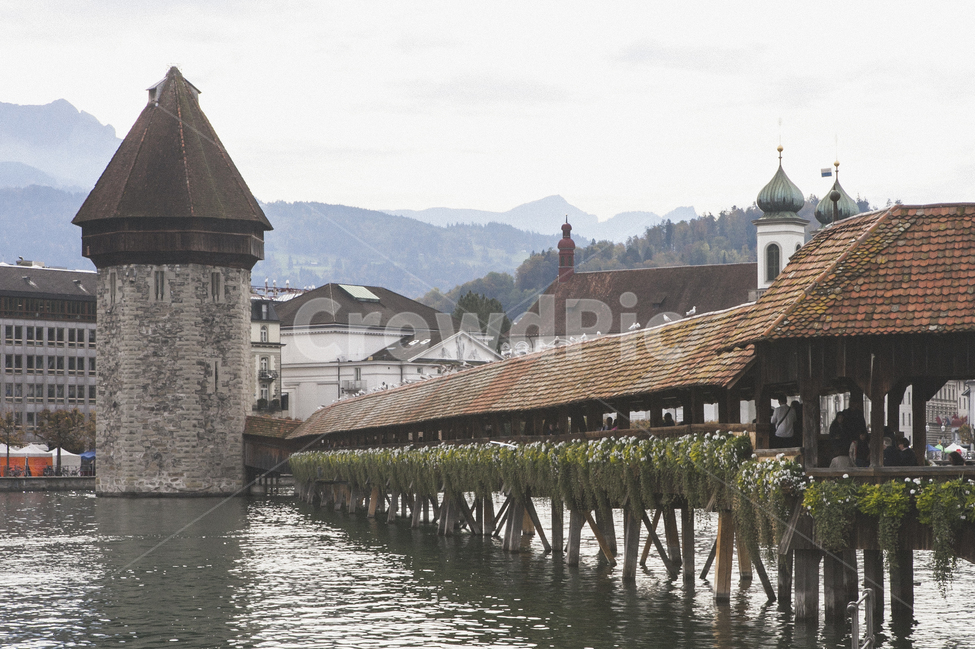 Kapellbrücke,Switzerland,Europe,Luzern,Lucerne,유럽,스위스,루체른,랜드마크,카펠교,풍경,다리,도시,풍경,city,landscape,해외,외국,세계,foreign,oversea,world,세계도시풍경,해외도시풍경,외국도시풍경,world cityscape,water,물,roof,지붕