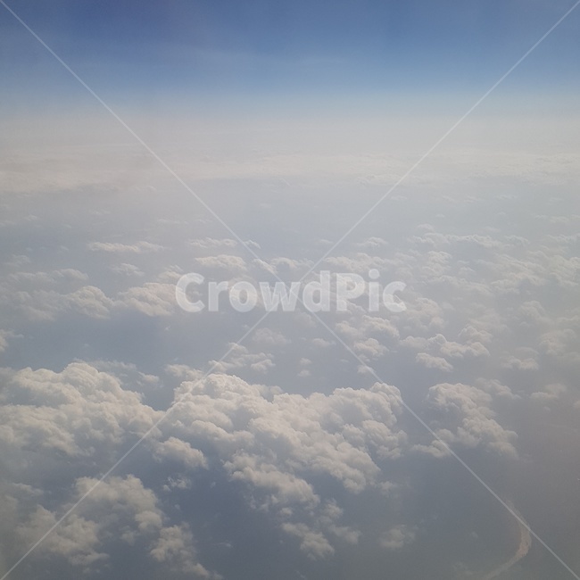 구름,cloud,sky,하늘,풍경,창,밖,하늘색,skyblue,blue,그라데이션,아름다움,view,비행기,beautiful,daytime,sunny,하얀색,white,편안함,calm,자연,풍경,nature,landscape,outdoors,옥외,weather,날씨,cumulus,적운