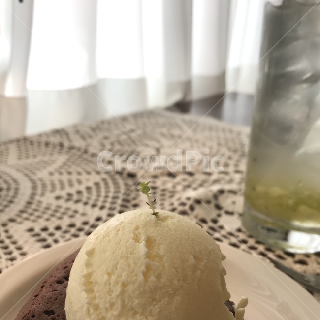 카페,디저트,브라우니,감성,케이크,디저트,간식,후식,dessert,snack