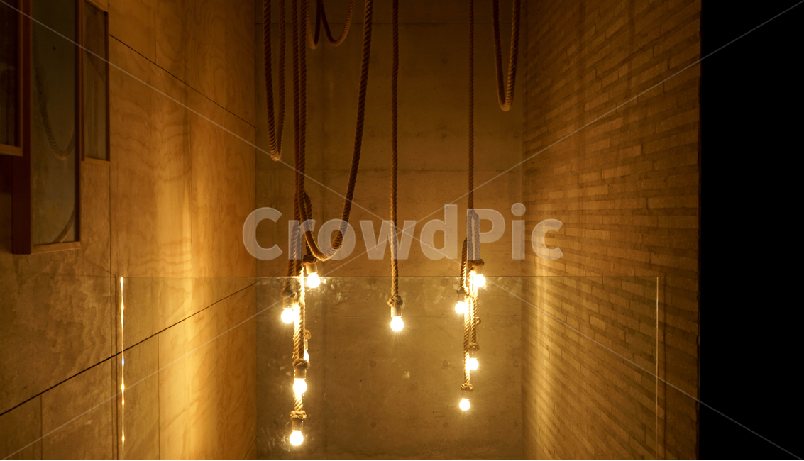 light,lamp,yellow,rope,decoration,concrete,frame,building,콘크리트,외벽,조명,전구,밧줄,장식,건축물,인테리어,실내디자인,interior design