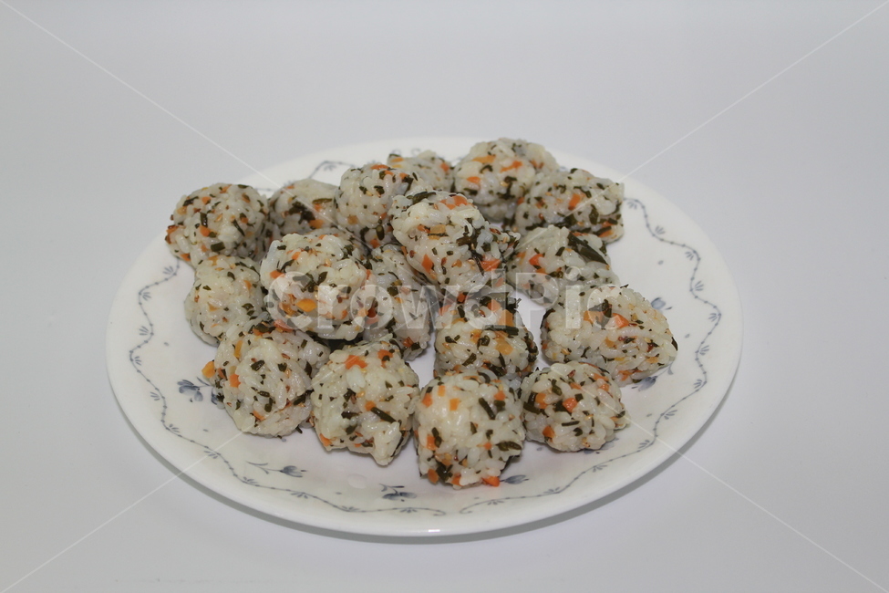 주먹밥,레시피,요리,밥,간식,밥요리,음식,식재료,요리,food,cook,meal,dishes,food reserves,한식,한국음식,한국요리,korean food,korean dishes,korean meal,korean cook