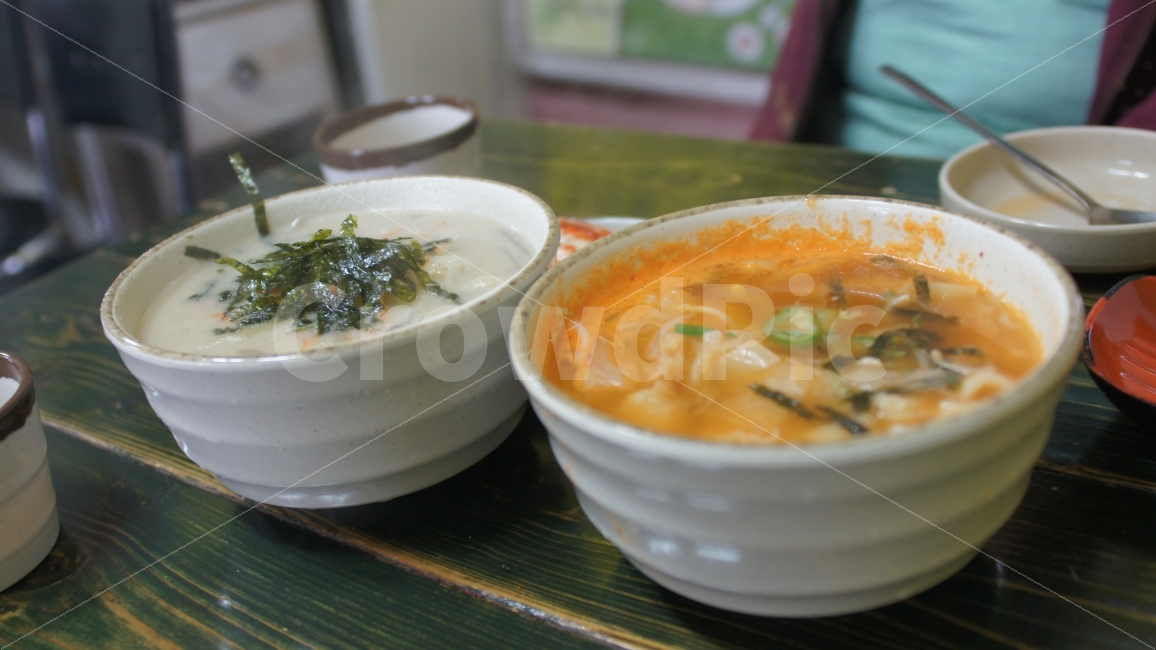 이태원,옛날국시,들깨수제비,김치수제비,배고픔,맛있는느낌,음식,식재료,요리,food,cook,meal,dishes,food reserves,한식,한국음식,한국요리,korean food,korean dishes,korean meal,korean cook