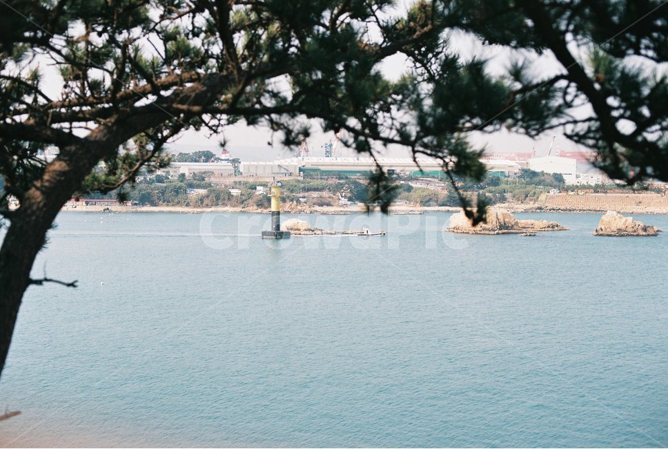 바다,해변,백사장,파도,배,어선,자연,풍경,nature,landscape,등대,lighthouse