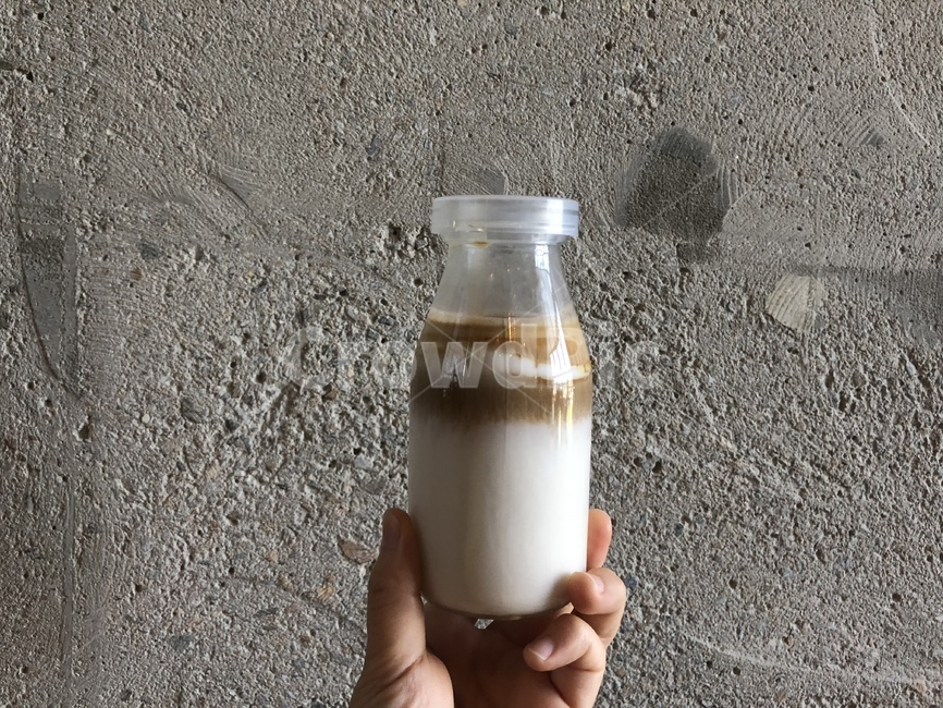 카페,우유병,라떼,커피,커피든손,음료수,drink,beverage