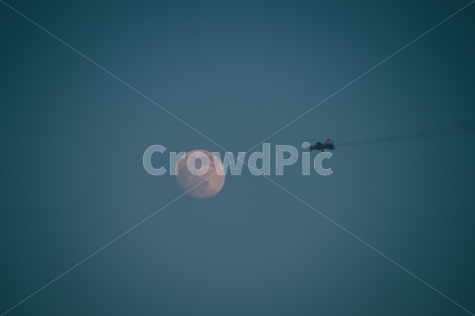 항공기,달,하늘,비행기,transportation,aircraft,nature,outdoors,vehicle,airplane,차량,전투기,자연,풍경,nature,landscape