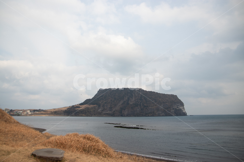 성산일출봉,바다,제주바다,제주일출봉,제주도,해돋이명소,제주관광명소