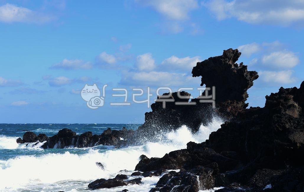 제주,제주바다,용두암,바위,형상석,파도,바다,해상,관광지,sea,nature,자연,outdoors,옥외,water