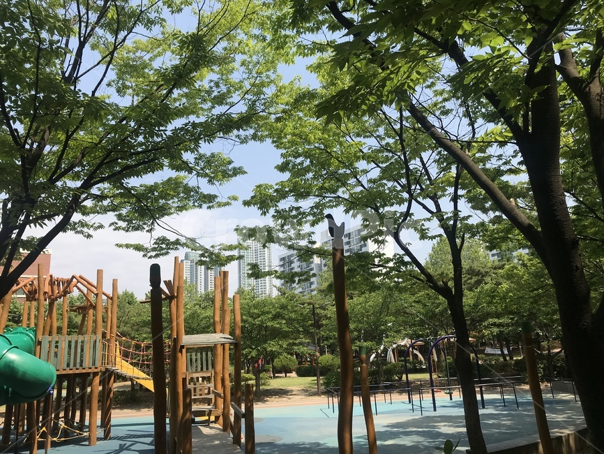 공원,여름,풀,산책,솟대,미끄럼틀,나무