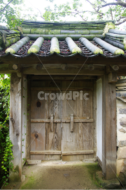 한옥,전통가옥,기와지붕,traditional,나무,문,한국전통,한국문화,korean traditional,korean culture,건축물,건물외관,exterior,building,structure,architecture,construction