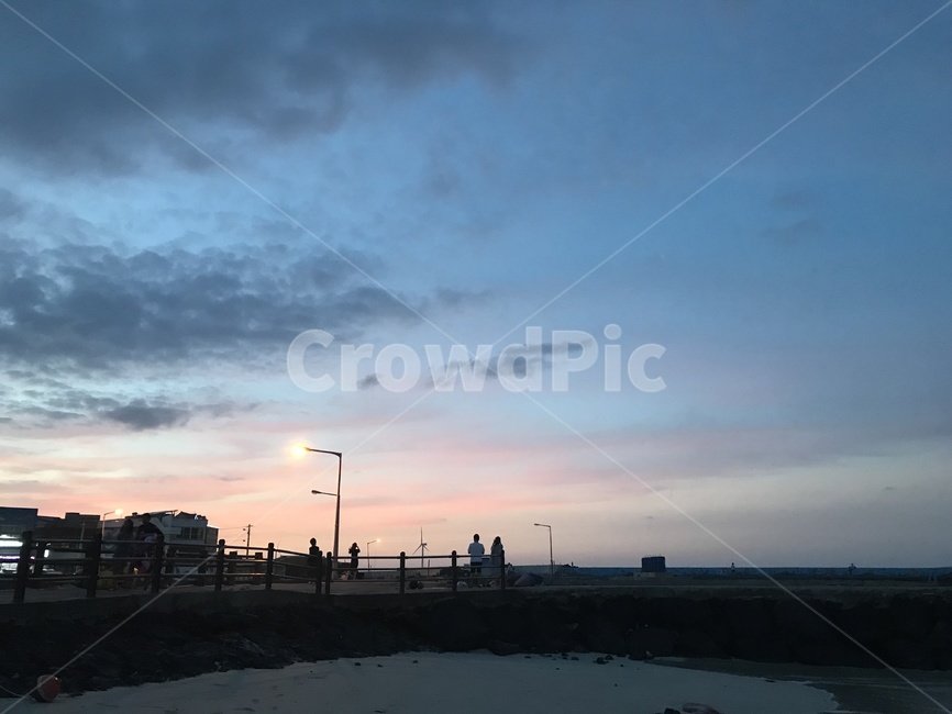 sunset,sunlight,sky,하늘,석양,석양지는하늘,붉은하늘,자연,자연,풍경,nature,landscape,outdoors,옥외