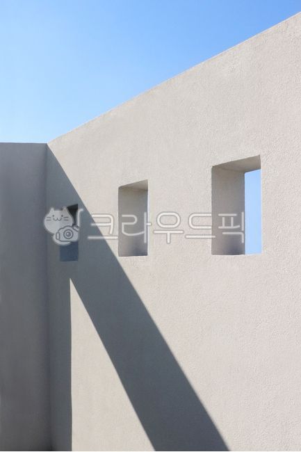 whitewall,shadow,simple,building,White space,space,Modern,Greece,view,white wall,whitewalltexture,white,neat,nobody,landmark,sky,town,shape,island,outer wall,whitebackground,background,silhouette,geometric,style,city,concept,exterior,holiday,house,summer,