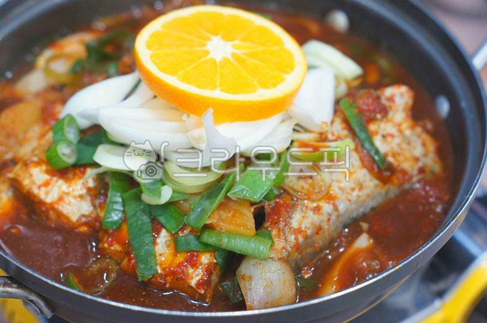 ,stewedjejubeltfish,plating,Braised cutlassfish,local food,fishdishes,Jeju local food,jejulocalfood,fishcuisin,galchijorim,Korean food,kfood,cooking,foodpresentation,seafood,food,braisedcutlassfish,fish dishes,Jeju braised cutlassfish,fish,Plating,localfo