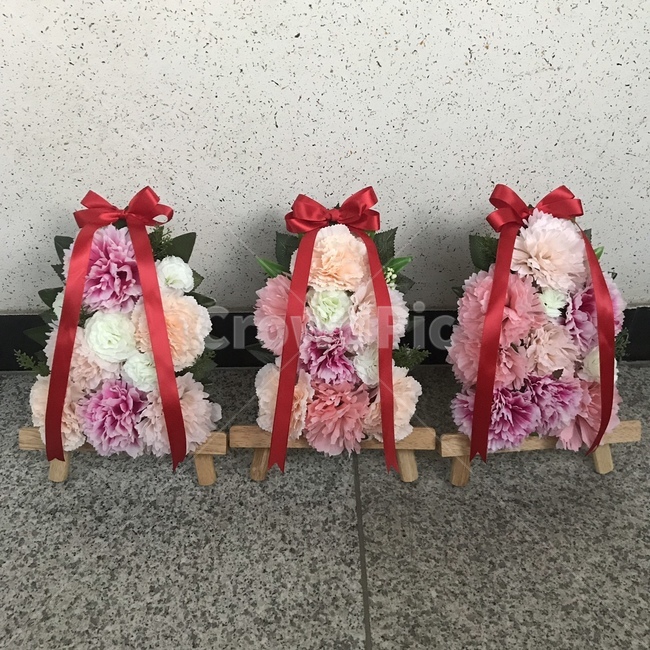 카네이션,화환,미니화환,어버이날,꽃,조화,리본,flower,carnation,artificialflower,parentsday,축하화환,wreath,축하,기념,선물,기념선물,present,꽃,flower,기념일,축하,anniversary,congratulation,celebrate,celebration