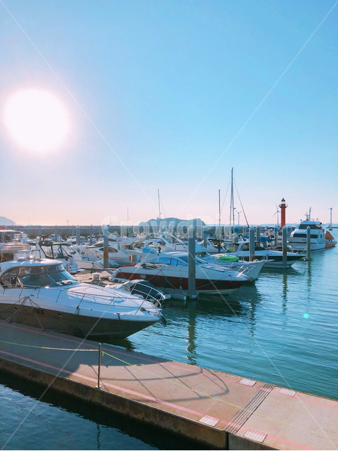 마리나,보트,항구,강,바다,물,풍경,경치,야외,배,여행,boat,port,marina,water,waterfront,transportation,교통,교통수단,traffic,transportation