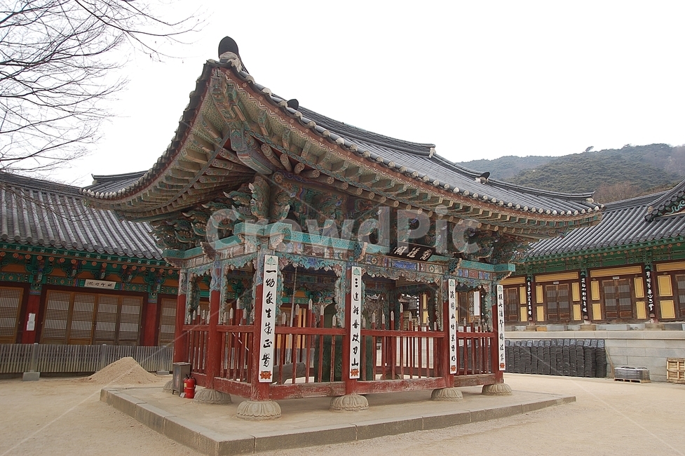 사찰,수덕사,절,불교,temple,한국,예산군,덕산면,한국전통,한국문화,korean traditional,korean culture,종교,신앙,religion,belief,faith,건축물,건물외관,exterior,building,structure,architecture,construction