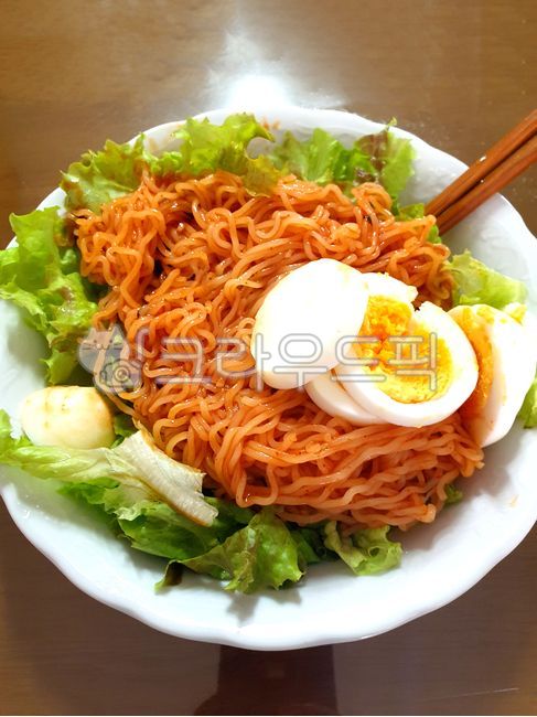 비빔면,계란,야채,상추,음식,요리,면,food,noodle,국수,pasta,파스타,meal,식사,dish,매콤