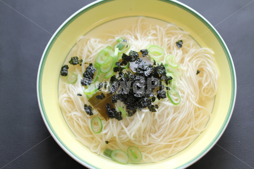 국수,국물,잔치국수,음식,온면,멸치국수,음식,식재료,요리,food,cook,meal,dishes,food reserves,면류,면요리,noodles,한식,한국음식,한국요리,korean food,korean dishes,korean meal,korean cook