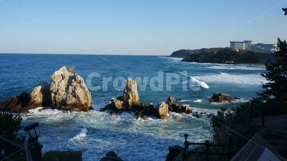 추암해변,해파랑길,추암촛대바위,형제바위,동해명소,촛대바위,자연,풍경,nature,landscape,promontory,곶,outdoors,옥외,water,물,ocean,대양,sea,바다