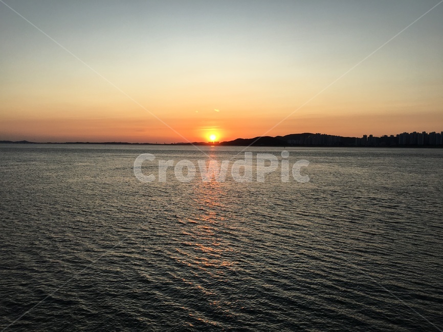 바다,노을,하늘,턔양,풍경,자연,풍경,nature,landscape,outdoors,옥외,sunlight,햇빛,dawn,새벽,red sky,붉은 하늘,sunset,일몰,sky,dusk,황혼