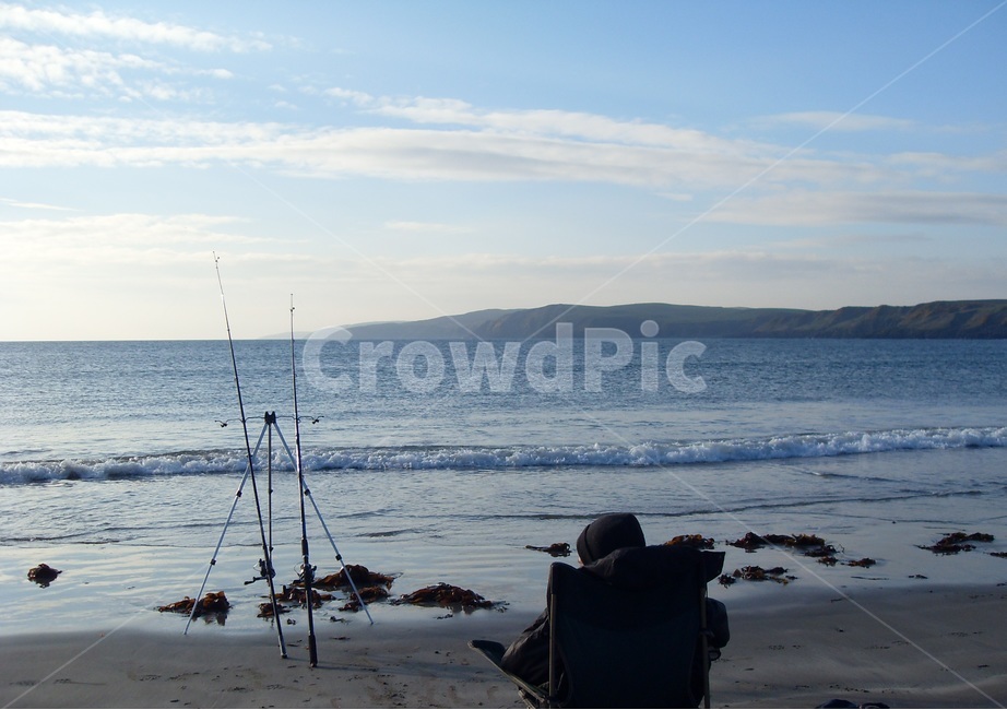 낚싯꾼,바다,바다낚시,낚싯대,쉼,평안,구름,기다림,해변,바다,beach,sea,사람,인물,인간,human,person,여행,휴가,traveling,vacation,trip,스포츠,레저,운동,sports,leisure,exercise