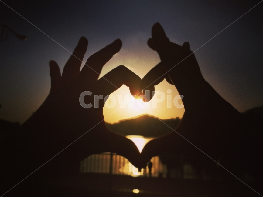 하트,사랑,일몰,sunset,손하트,역광,역광사진,사람,인물,인간,human,person,신체일부,몸,body,감정표현,기분,feeling,emotion,감성,sensible