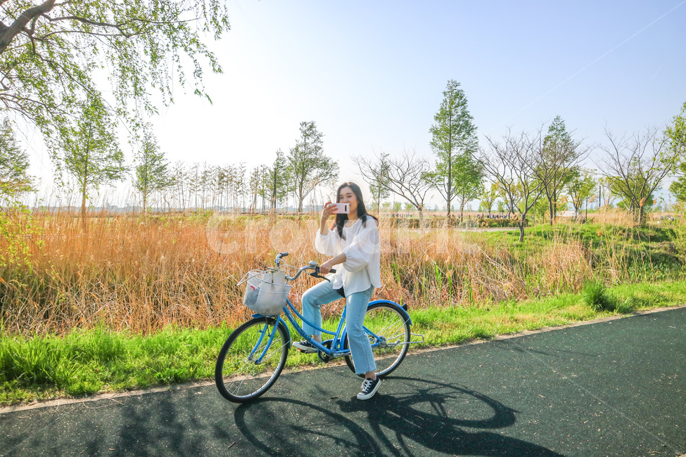 부산,봄,삼락생태공원,자전거,초록,spring,busan,데이트,공원,여행,주말,일상,힐링,사람,감성,하늘,날씨,여행,인물사진,사람,인물,인간,human,person,여성,여자,woman,female,lady,건강,헬스웨어,헬스케어,healthware,health care