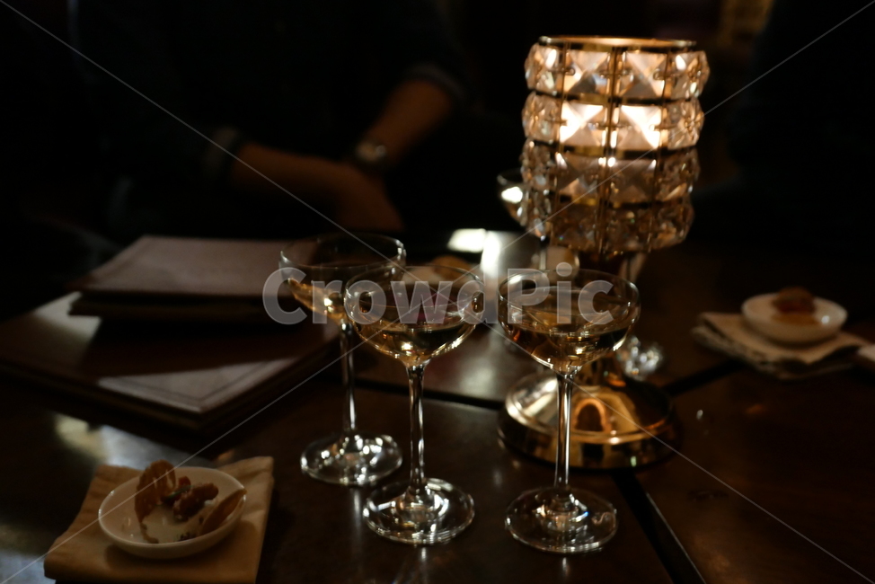 칵테일,믹솔로지,바,술,회식,모임,바텐더,믹솔로지스트,건배,음주,무드,cocktail,mixology,bar,bartender,beverage,mixologist,술,주류,alcohol