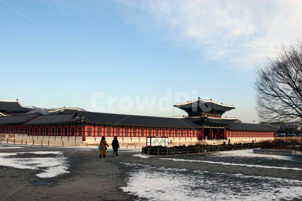 경복궁,겨울,눈,하늘,고궁,한국전통,한국문화,korean traditional,korean culture,랜드마크,landmark,tourist attraction,한국랜드마크,한국관광지,한국명소,korea landmark,korea tourist attraction,건축물,건물외관,exterior,building,structure,architecture,construction