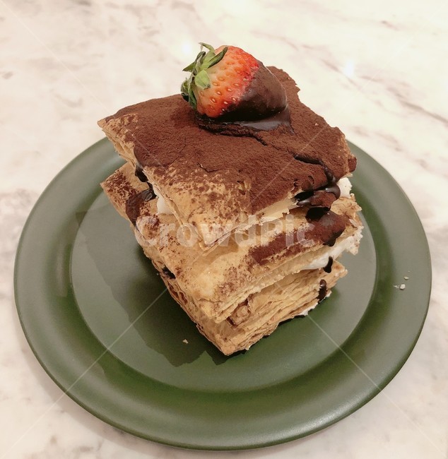 디저트,dessert,딸기,strawberry,딸기디저트,딸기케이크,카페,예쁜음식,후식,음식,카페음식