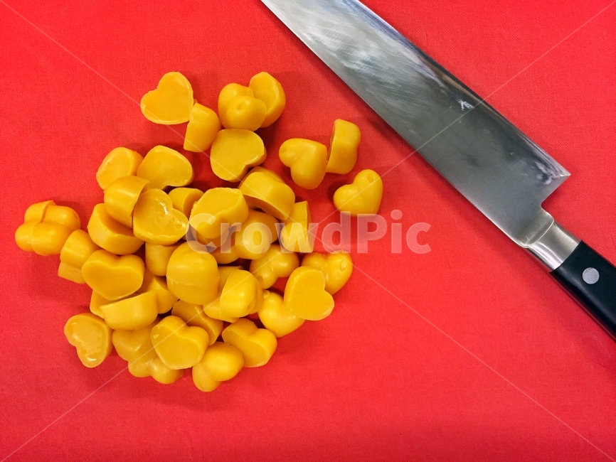 chef,kitchen,red,heart,butter,knife,wallpaper,eat,beaty,셰프,요리사,도마,하트,버터,셰프나이프,빨강,음식,식재료,요리,food,cook,meal,dishes,food reserves,사물,물건,오브젝트,thing,object,matter