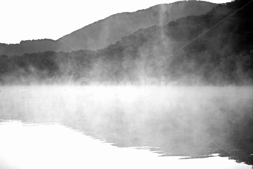 물안개,안개,자연,풍경,산,호수,단풍,흑백,자연,풍경,nature,landscape,흑백,모노톤,monochrome,black and white