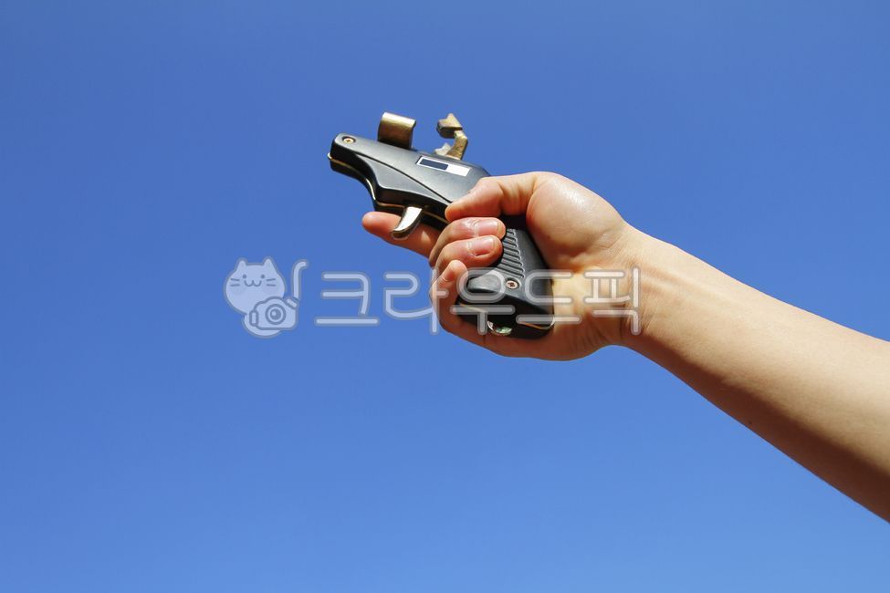 출발,시작,신호,신호탄,총,손,사격,스포츠,경기,하늘,파란,신호총,handgun,권총,departure,start,signal,signalgun,gun,hand,shoot,sport,match,sky,blue