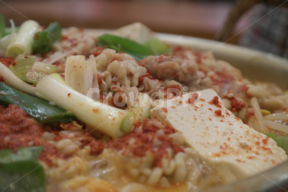 동태탕,두부요리,동태,생선찌개,술안주,음식,식재료,요리,food,cook,meal,dishes,food reserves,수산물,해산물,fishery products,seafood,한식,한국음식,한국요리,korean food,korean dishes,korean meal,korean cook