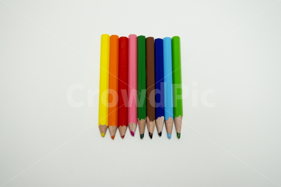 색연필,연필,드로잉,펜,비즈니스,색상,예술,배경,흰색,노랑,녹색,파랑,그림,컬러,크레용,오렌지,스케치,예술,art,사물,물건,오브젝트,thing,object,matter,학용품,문구류,사무용품,school supplies,stationery,office supplies,누끼,remove background