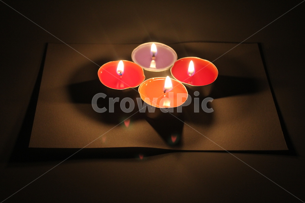 양초,캔들,빛,그림자,밝음,어두움,fire,불,초,사물,물건,오브젝트,thing,object,matter